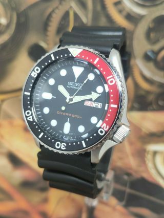 Seiko Diver 200 M Wrist Watch Automatic 21 Jewels Day Date Cal 7s26