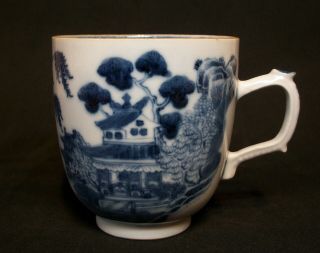 Chinese 18th C Export Qianlong Blue And White Pagoda Tea Cup Vase Bowl