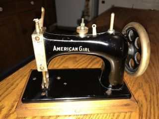 Vintage American Girl Toy Sewing Machine - Delta Specialty Co.  Milwaukee,  Wi