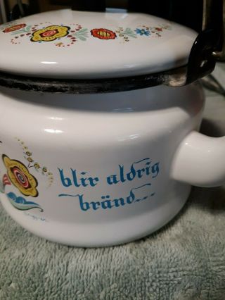 Vintage Enamel Teapot Kettle Swedish Berggren EN VAKTAD KITTEL BLIR ALDRIG BRAND 3