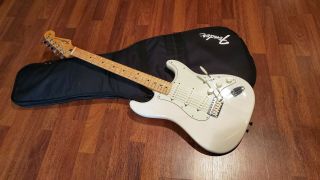 Fender Fsr Standard Ash Stratocaster With Vintage Noiseless Pickups White Blonde