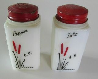 Vintage Tipp Usa White Milk Glass Cat Tail Tall Salt & Pepper Shaker Set Red Lid