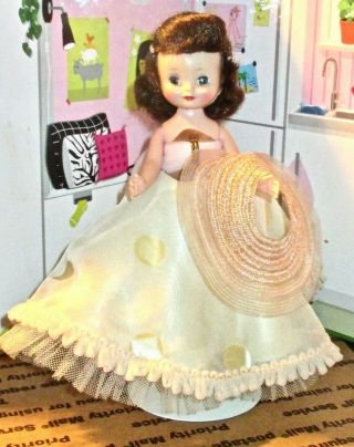 Reduce - 1st Series Vintage Betsy Mccall Doll In Her Sugar & Spice Gown / Hat