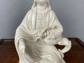 20th C.  Chinese A Blanc - De - Chine Porcelain Figure of Guanyin 3