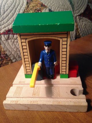 Rare Vintage Thomas The Train Wooden Sodor Conductor Shed Wood 2001
