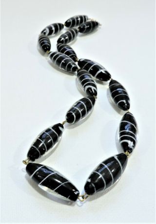 Vintage Black And White Lampwork Art Glass Bead Necklace No19236
