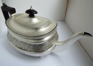 Handsome Large Heavy 585g English Antique Georgian 1808 Sterling Silver Teapot