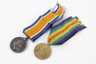 Vintage Ww1 Medal Pair W/ Ribbons Named 241720 Private L.  D.  Smith