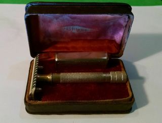 Vintage Razor - - Gillette " Solid Brass " Single Ring With Case And Blade Bank/blade