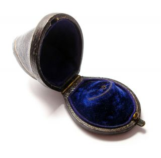 Stunning antique Victorian tooled leather horseshoe shaped ring box 2