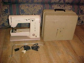 Vintage Elna Type 722010 Zig Zag Sewing Machine W/ Case