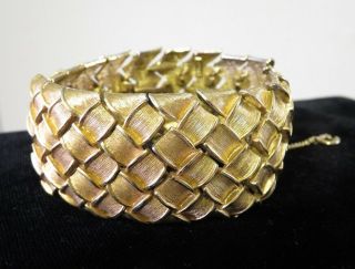 Signed Vintage Boucher Gold Toned Bracelet Woven Link 7.  5 Inch