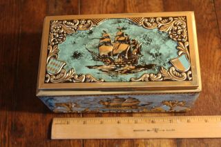 Vintage Tin Bering Galleons Cigar Box W/hinged Lid - 8 " X 4.  5 " X 4 " -