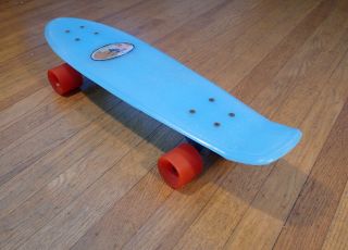 Vintage Makaha Mako Pro Plastic Skateboard - Blue 2