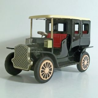 Vintage Tin Friction Old Timer Black Model T Ford Toy Car Japan 60 