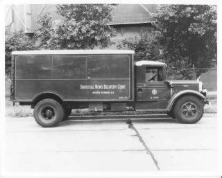 1940 Mack Truck Press Photo 0283 - Universal News Delivery Corp - Mt Vernon Ny