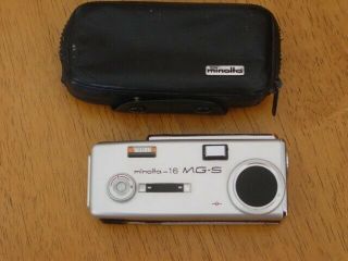 Vintage Minolta 16 Mg - S 16mm Subminiature Camera W/ Case C.  1969 - 74