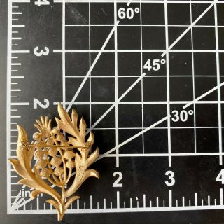 Signed CROWN TRIFARI Vintage Gold Tone Flower Leaf Pearl Brooch Pin 311 2