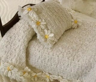 Vintage Miniature Dollhouse Canopy Wood Bed With Handmade Bed Spread & Pillows 2