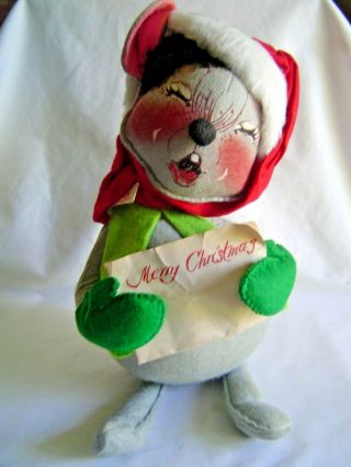 Vintage Annalee Mobilitee Doll Christmas Mouse Caroling 12 "