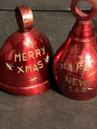 5 vintage Christmas Year Cast heavy Metal green red bell bells ornaments 2