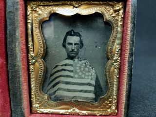 Rare Antique Civil War Era Tin Type Man Covered In 33 Star Flag - Ninth Plate