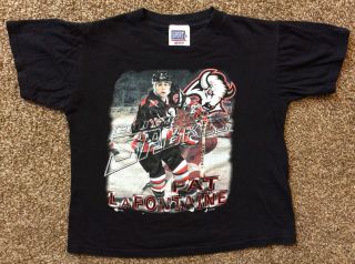 Vtg 90s Pat Lafontaine Buffalo Sabres T - Shirt Black Youth M Nhl Hockey Player