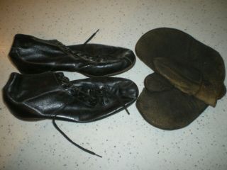 Vintage Boxing Shoes And Gloves.  Victor Wright And Ditson