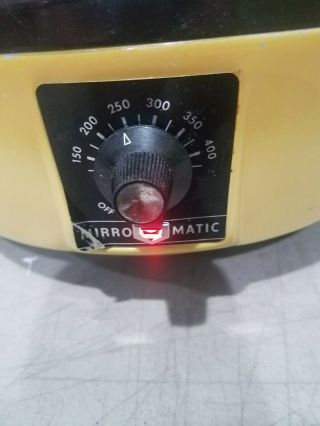 Vtg Mirro - Matic Electric Casserole 2 1/2 qt Automatic Sunrise Yellow 2