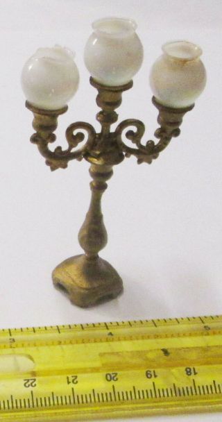 Old Vintage Antique Metal Dollhouse Fashion Doll Lamp Light Stand W Glass Globes