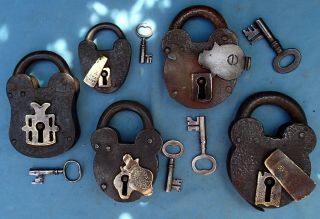 Five very large old brass and iron padlocks with keys 3