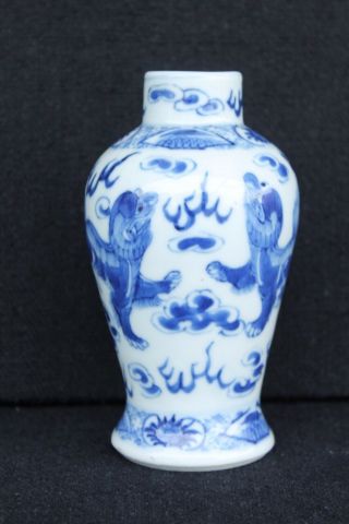 A 19th Century Chinese Export Vase With Shishi Dog Decoration