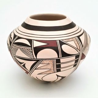 Antique RARE Hopi Indian Pottery Pot by Joy Navasie 