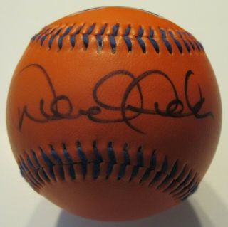 Derek Jeter Signed / Autographed Baseball Ny Yankees Jsa Loa Certified