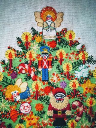 Gorgeous Large Vintage Christmas Tree Embroidery/Crewel Stitchery Decoration1978 3