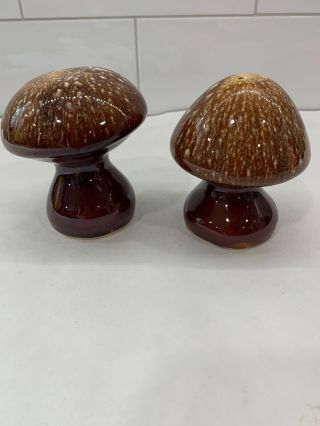 Vintage Usa Brown Drip Pottery Salt Pepper Shakers Mushrooms