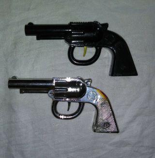 Set Of 2 Vintage 1950s Pyro Cowboy Six Shooter Clicker Guns Revolvers