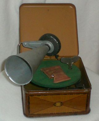 Vintage German Wind Up Bing Pigmyphone {toy Phonograph}