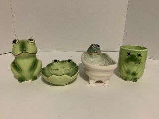 Vintage 4 Piece Frog Bathroom Set