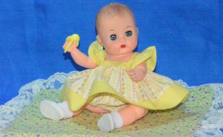 Vintage 8 " Vogue Ginnette Doll In Tagged Dress W/play Mat