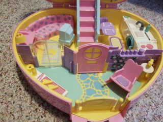 Bluebird Lucy Locket Polly Pocket with Accessories plus doll 3