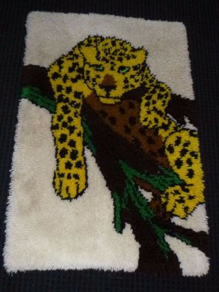 Vtg 70s Completed Latch Hook Rug Wall Hanging Spotted Leopard In Tree 24x36