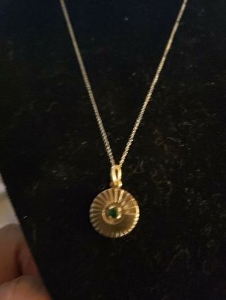 Vintage 10k Gold Necklace And Pendant 1.  5 Dwt Has Green Stone