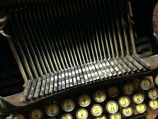 Antique CORONA Folding Portable Typewriter No.  3 & Case Serial 56950 3