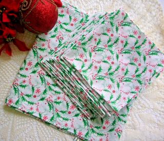 Vintage Batiste Red Green Holly Christmas Holiday 96 " Table Runner & 12 Napkins