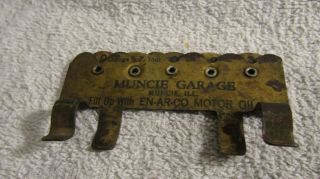 Vintage Muncie Garage Visor Dash Oil Change Reminder Tag En - Ar - Co Motor Oil
