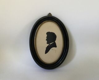 Vintage Oval Framed Silhouette Cutting Of Abraham Lincoln Signed By Artist