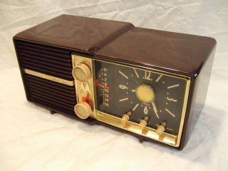 Fully Restored 1956 Motorola Model 67c1 Vintage Tube Am Clock Radio