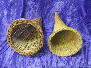 2 Vintage Corniucopia Footed Horn Of Plenty Holiday Wicker Basket