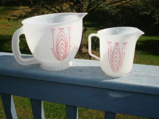 2 Vintage Tupperware measuring cups 2 Quart & 2 Cup size 2